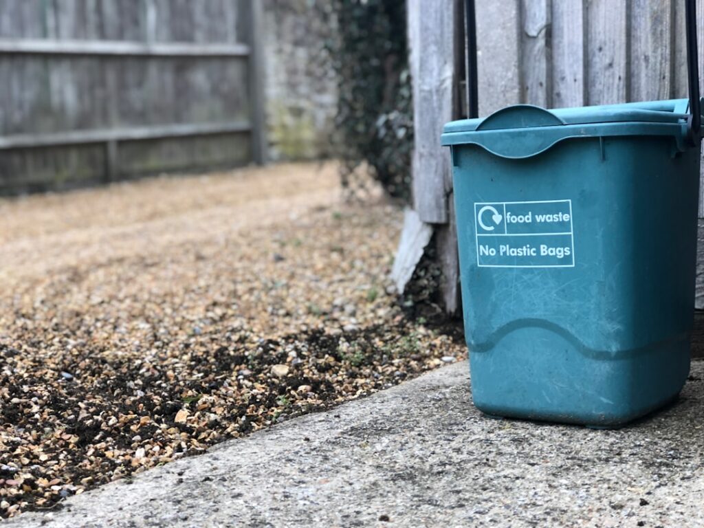 Photo Composting bin