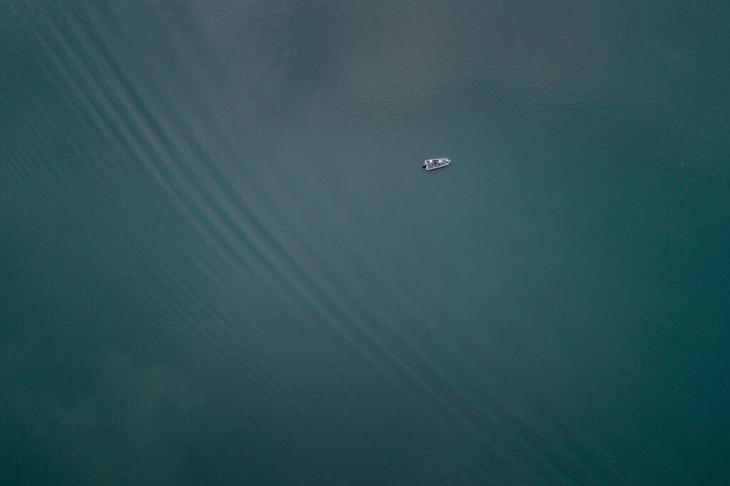 Photo dreaming of flying above water