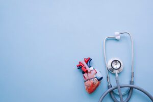 1778511497_6a01ee8943e96_resizefile_modern-composition-with-realistic-heart-stethoscope